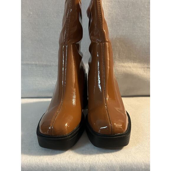 NWI-NIB Kenneth Cole Amber Block Heel Crinkled Patent Square Toe Bootie Rust-8M - Picture 5 of 10